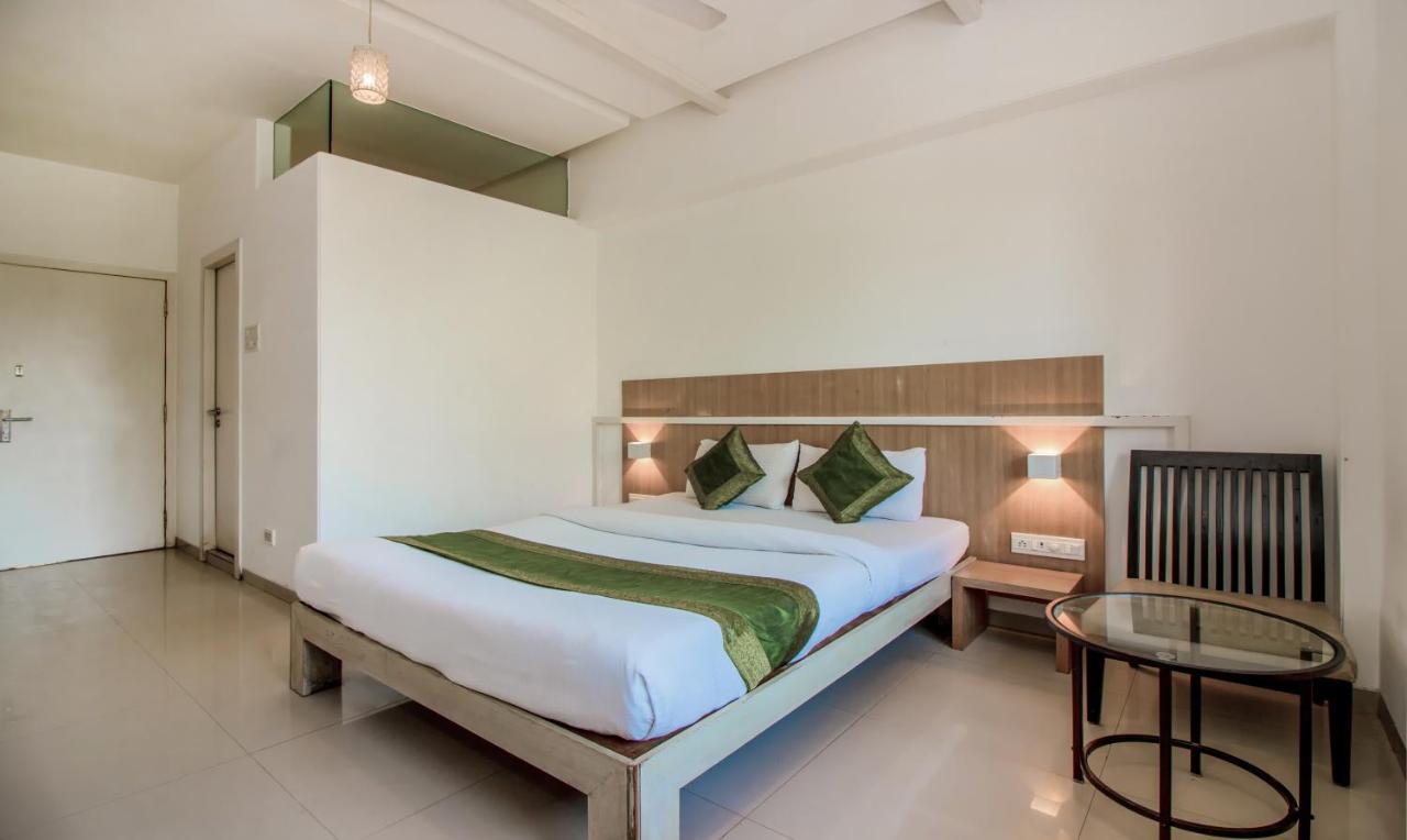 Hotel Treebo Trend Golden Nest Tháné Exteriér fotografie